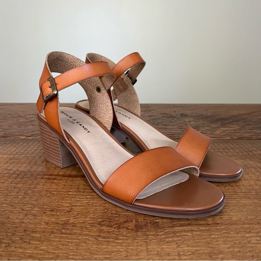 ROCK & CANDY Roselyn Sandals Tan Round Toe Block Heel Size 8.5